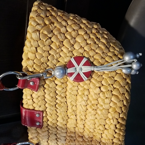 Summertime Straw and Red Patent Shoulder Bag by Kathy Von Zeeland - Picture 15 of 15